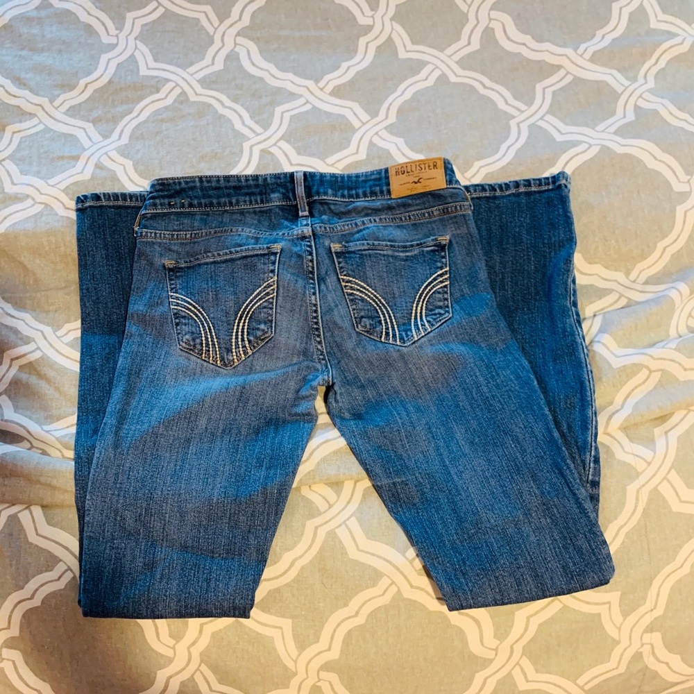 Hollister Jeans - Picture 2 of 4